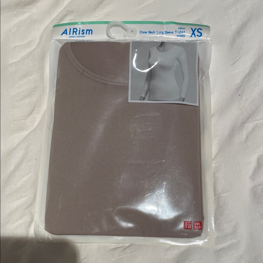 Uniqlo AIRism Light Gray Long Sleeve Top XS